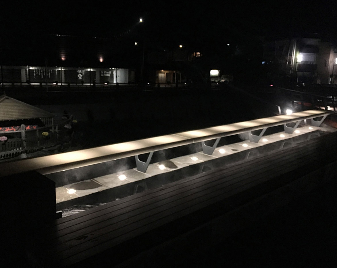 修善寺温泉　足湯　リバーサイド杉の湯　夜景